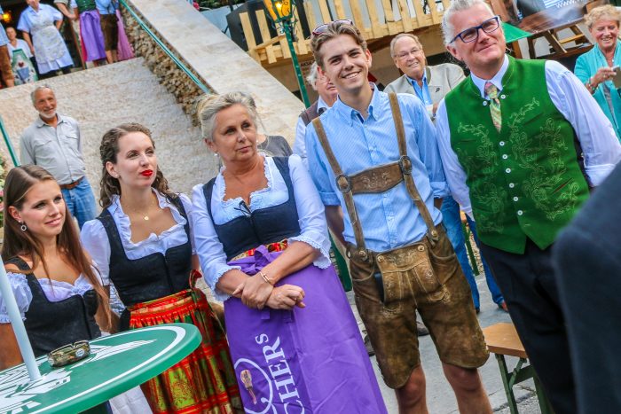 Das Eischer´s Heuriger Team am Neustifter Kirtag